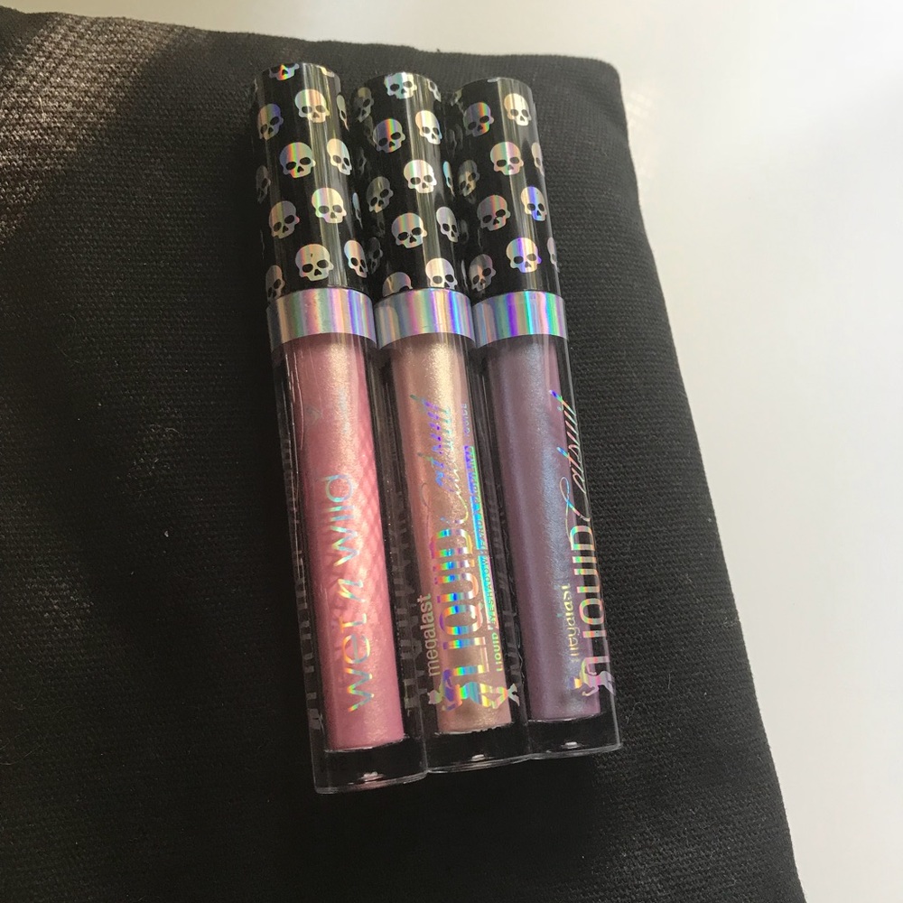 Wet n Wild Liquid Catsuit ✨